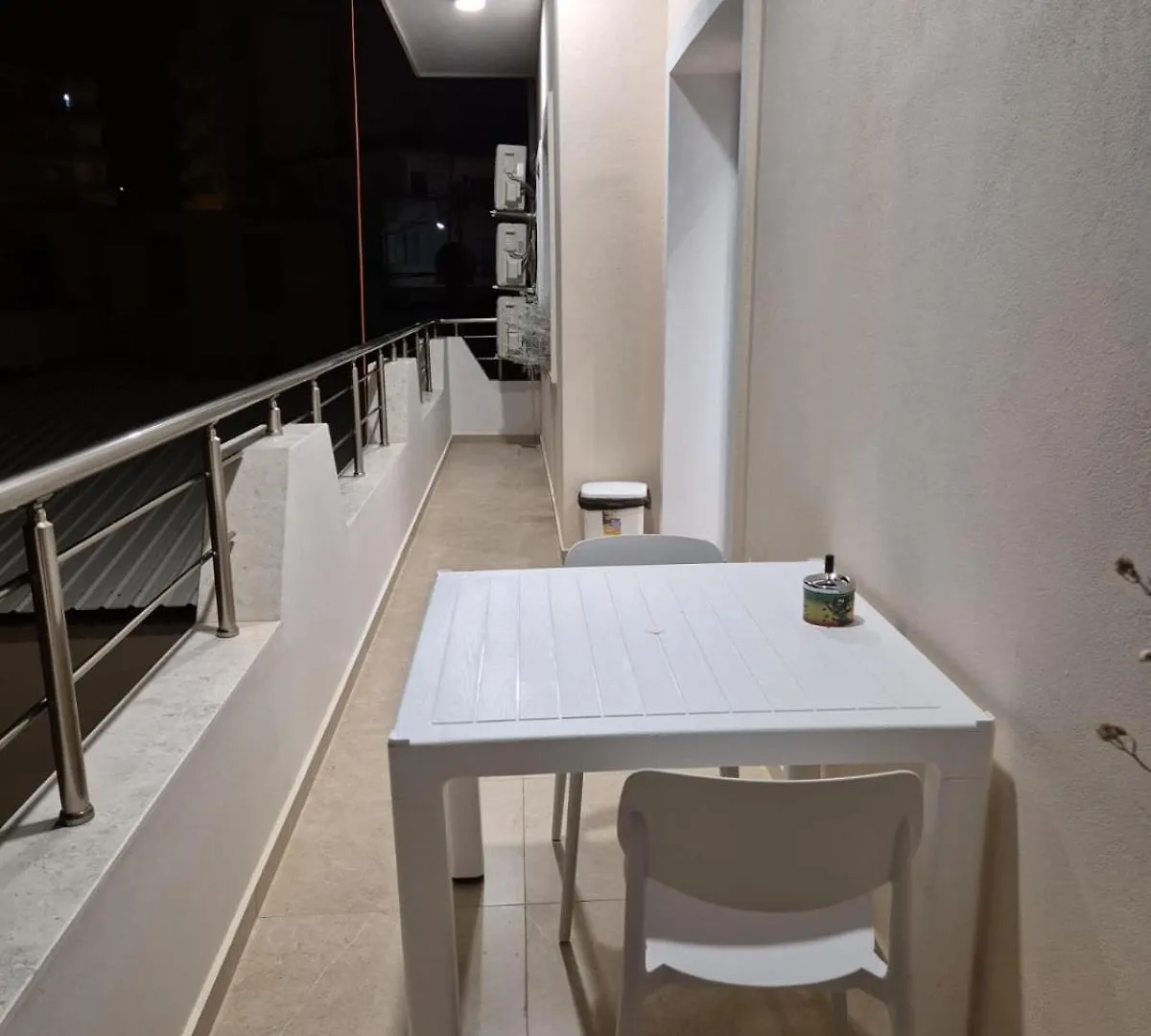 Denny'S House Hotel Vlore Albania