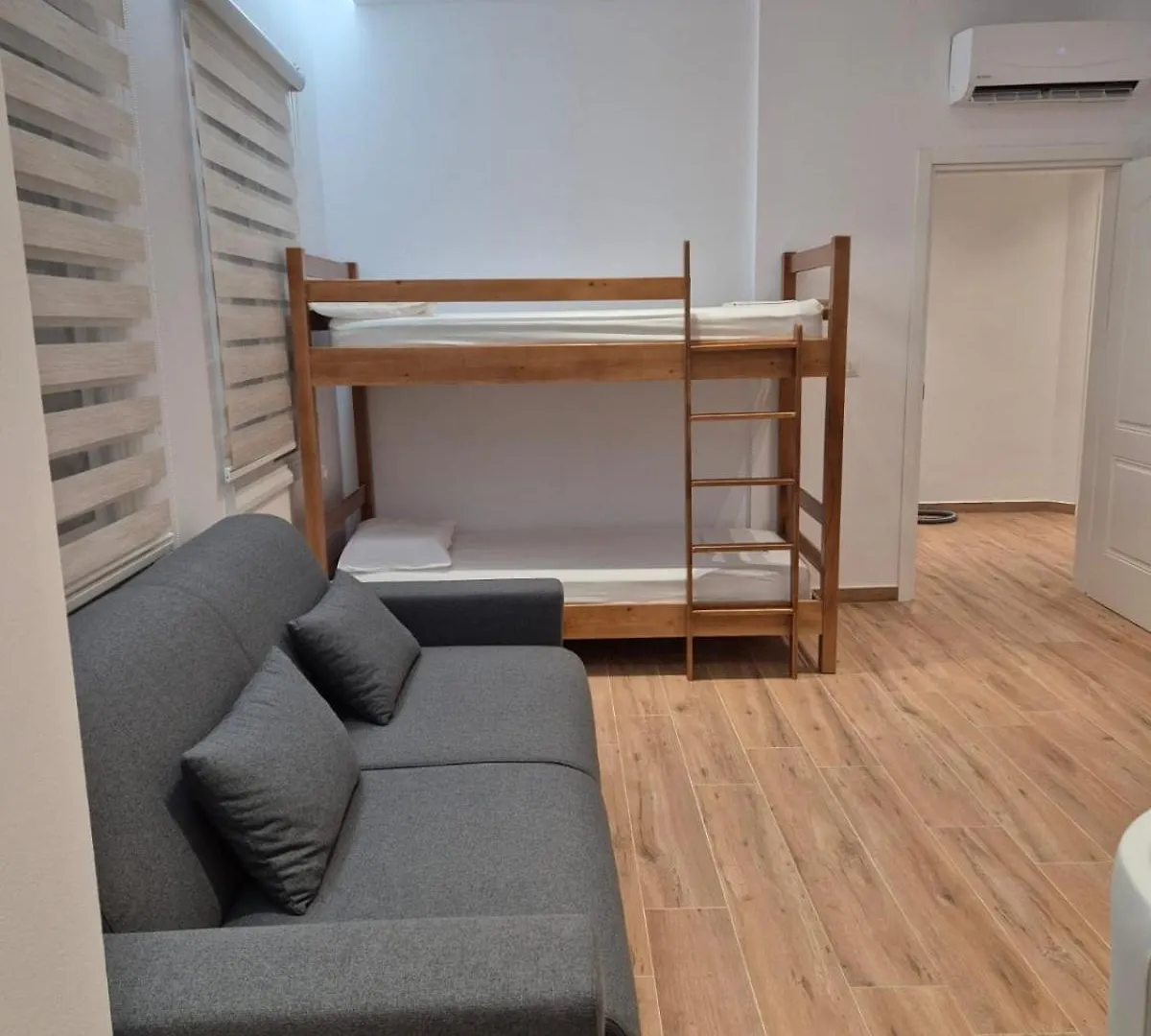 Penzion Hotel Denny'S House Vlorë