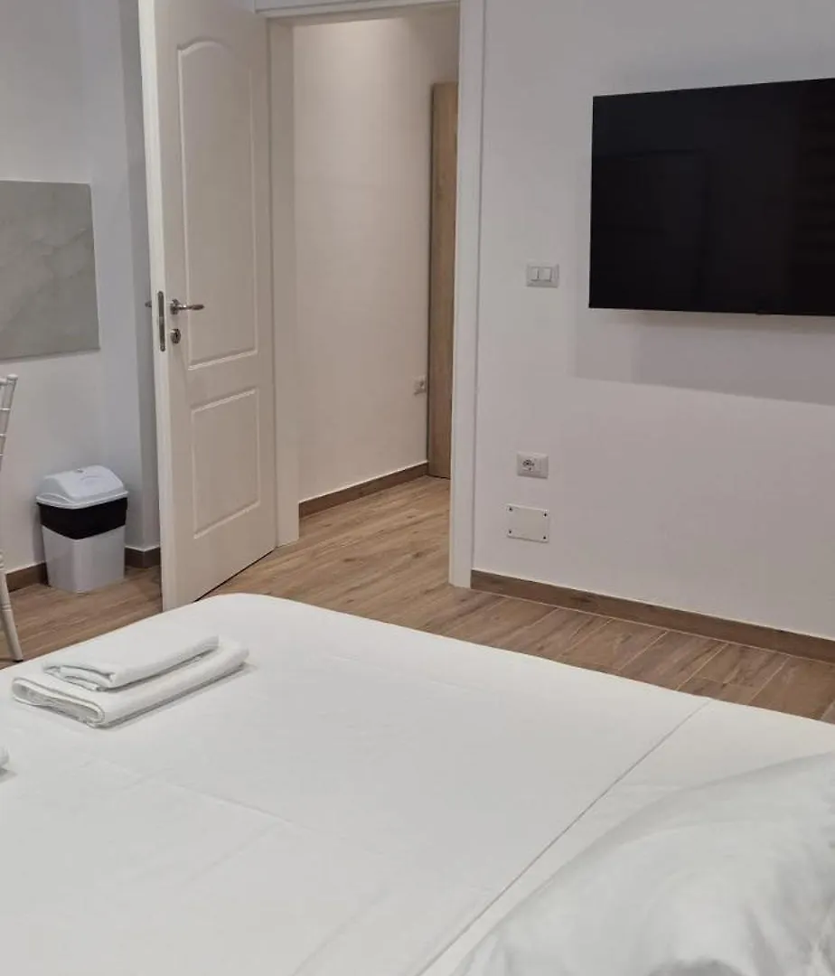 Guest house Denny'S House Hotel Vlore
