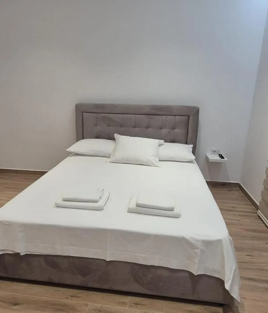 Guest house Denny'S House Hotel Vlore Albania