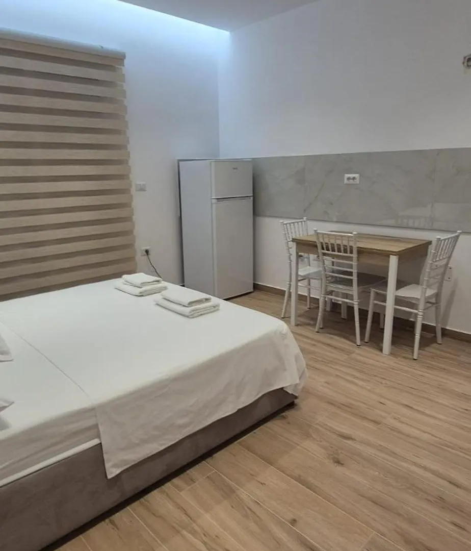 Hotel Denny'S House Vlorë
